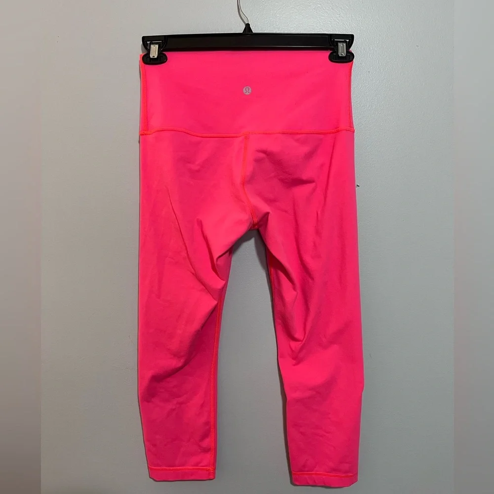 Woman’s Lululemon Cropped Leggings - Picture 5 of 8